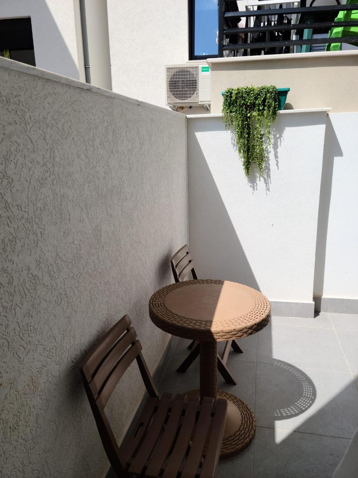 Travelers' Korca Home 外观 照片
