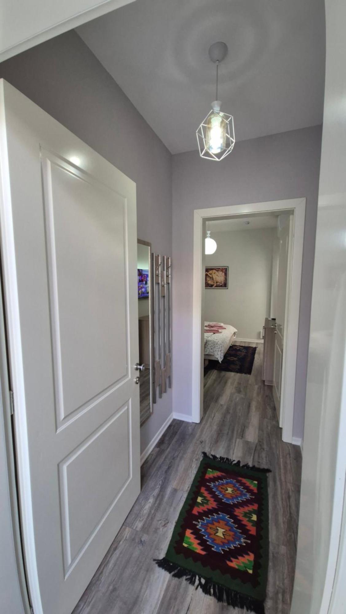 Travelers' Korca Home 外观 照片
