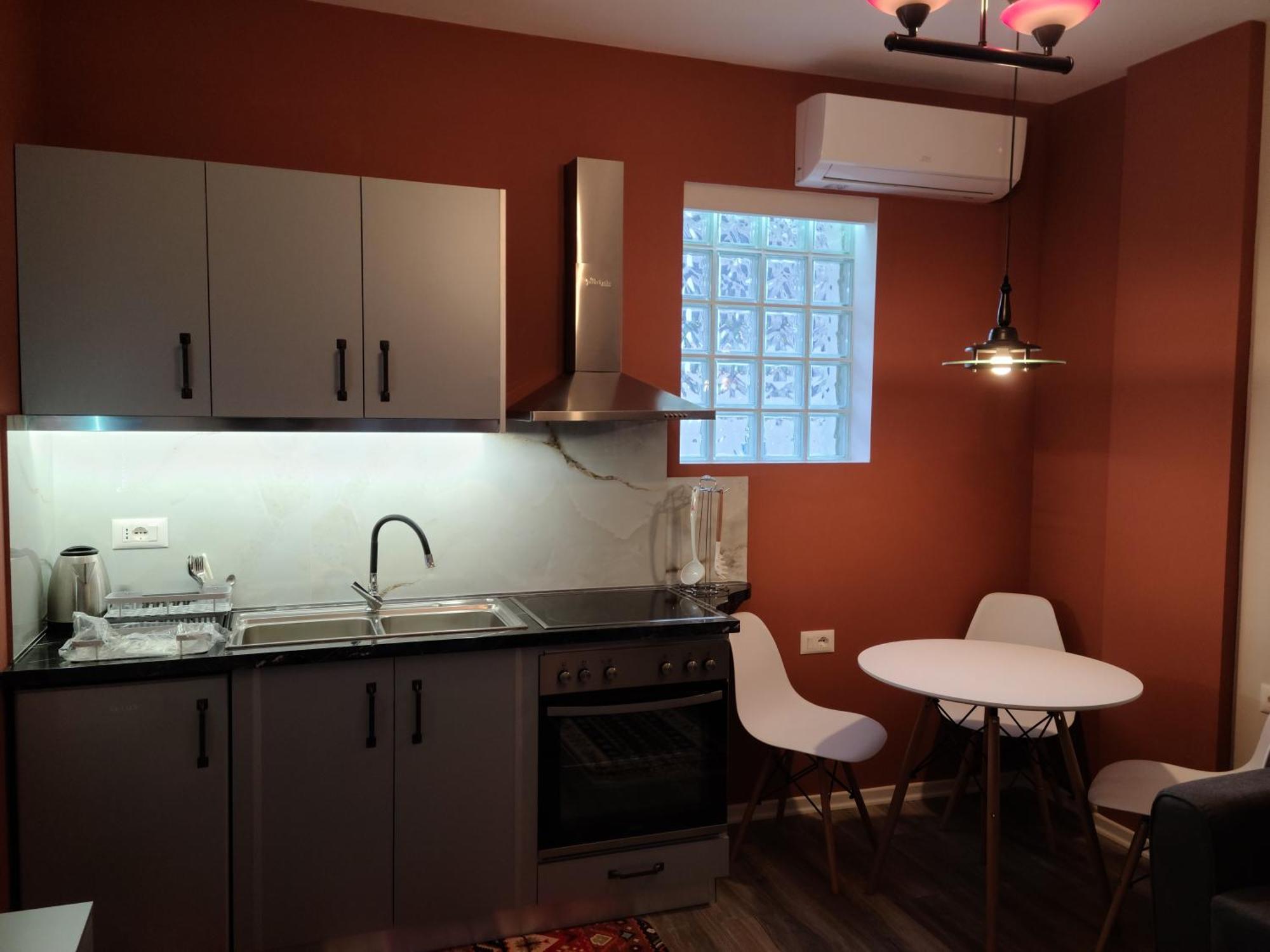 Travelers' Korca Home 外观 照片