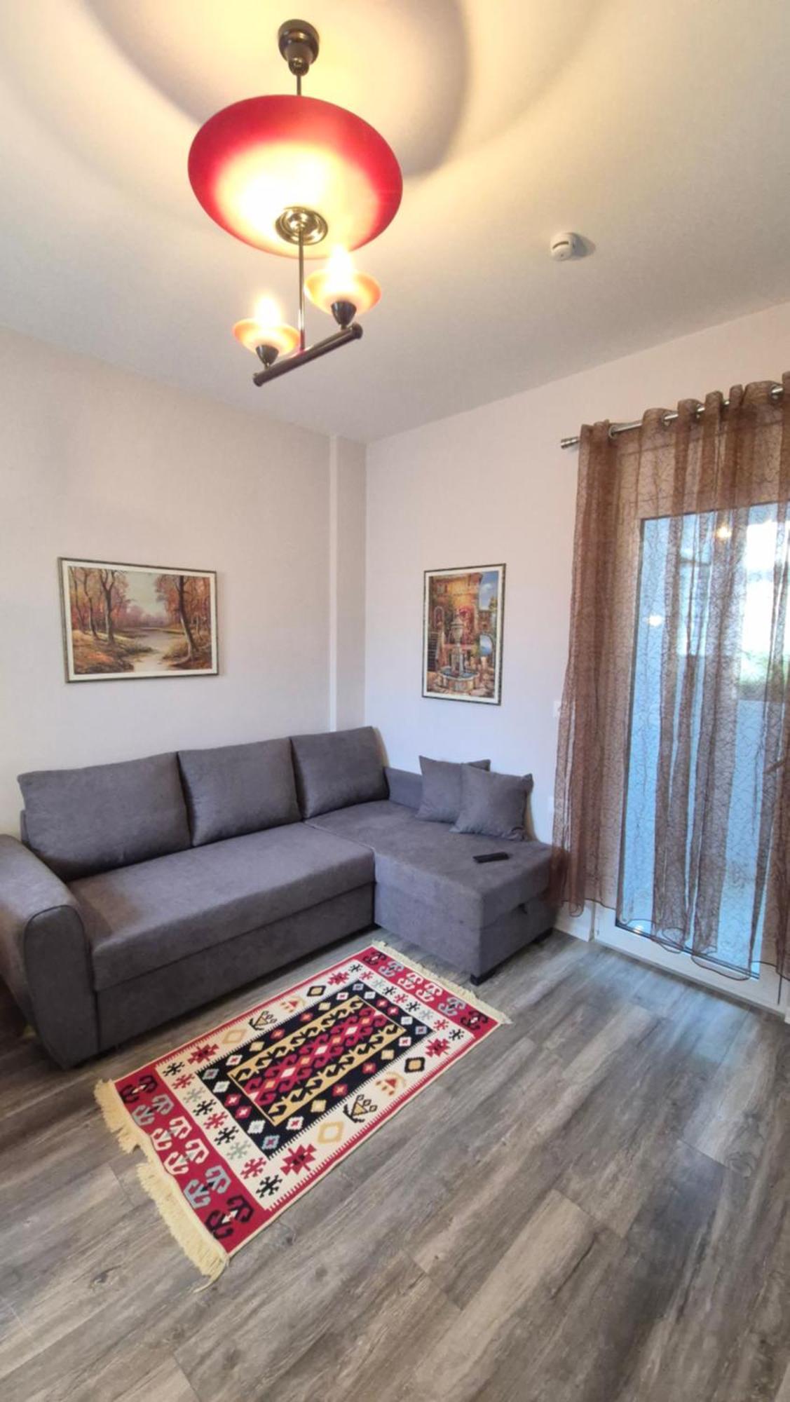 Travelers' Korca Home 外观 照片